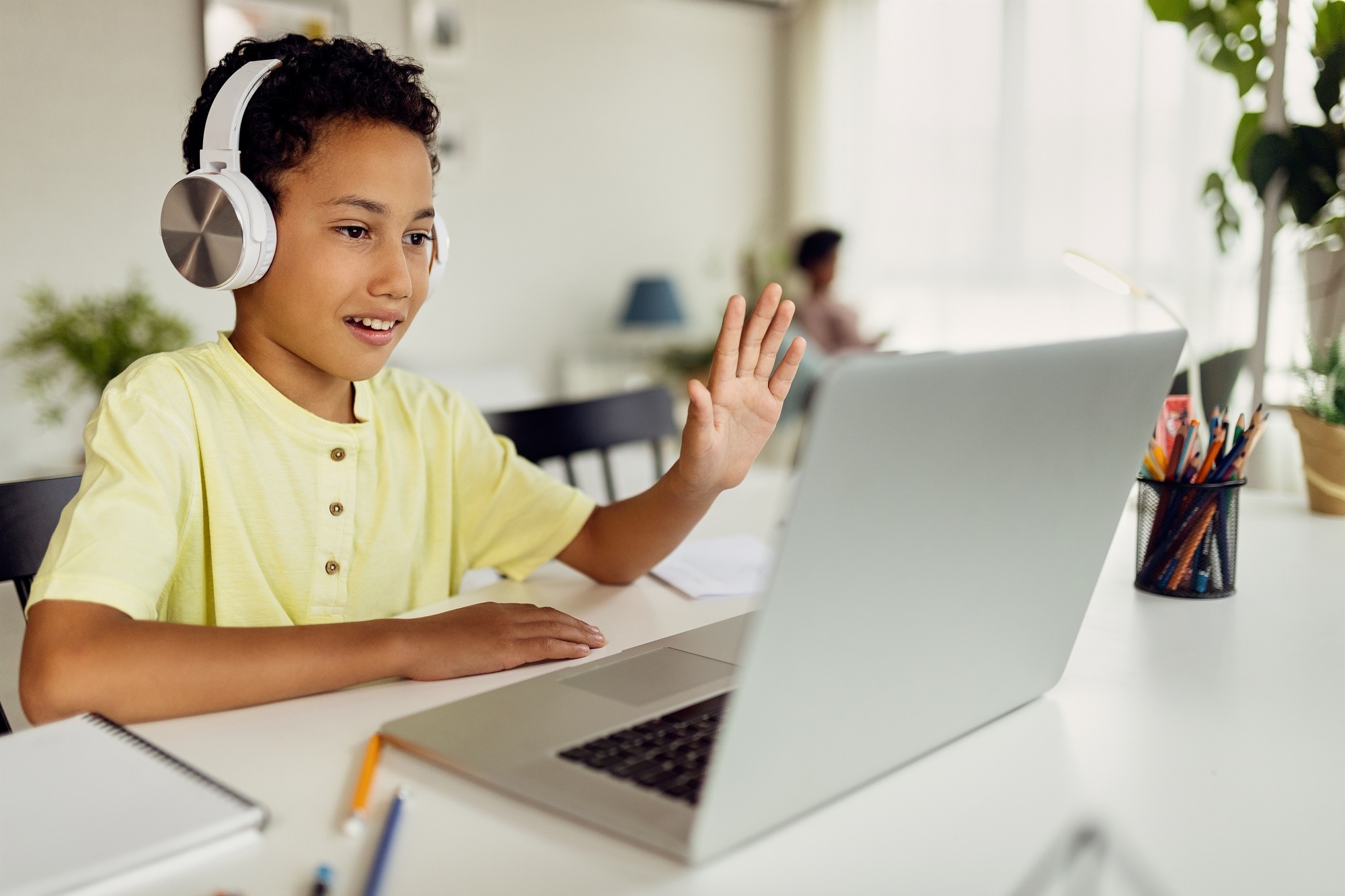 kid back to school with no distractions